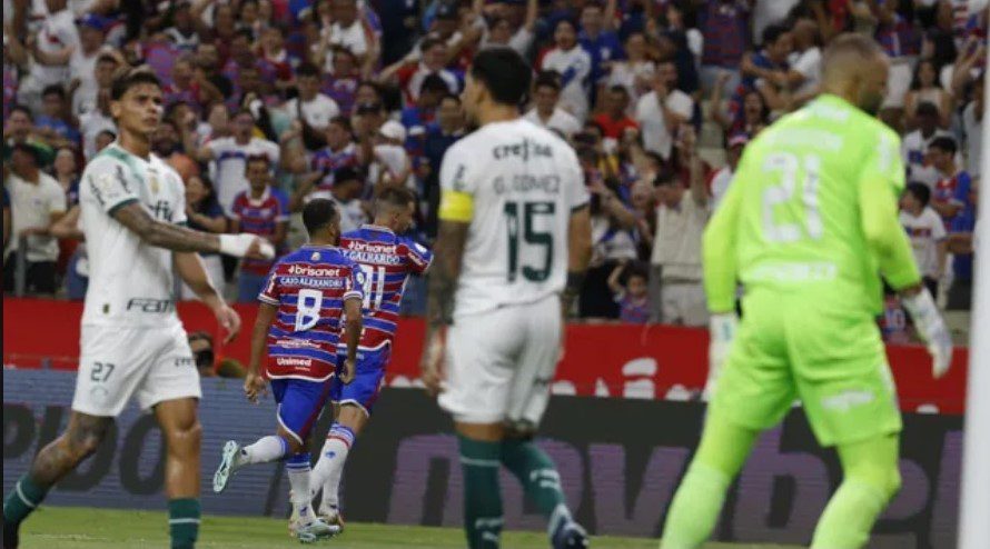 Palmeiras busca empate com o Fortaleza e mantém a liderança Palmeiras busca empate com o Fortaleza e mantém a liderança