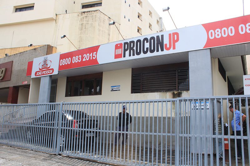 Fiscalizações autuam lojas com promoções irregulares durante Black Friday em João Pessoa; saiba como denunciar golpes Fiscalizações autuam lojas com promoções irregulares durante Black Friday em João Pessoa; saiba como denunciar golpes