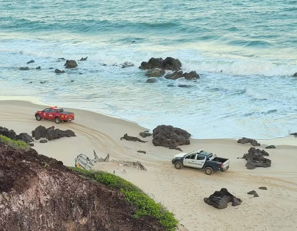 Mulher morre após cair de falésia na praia de Pipa Mulher morreu após cair de falésia em Pipa, no Rio Grande do Norte.