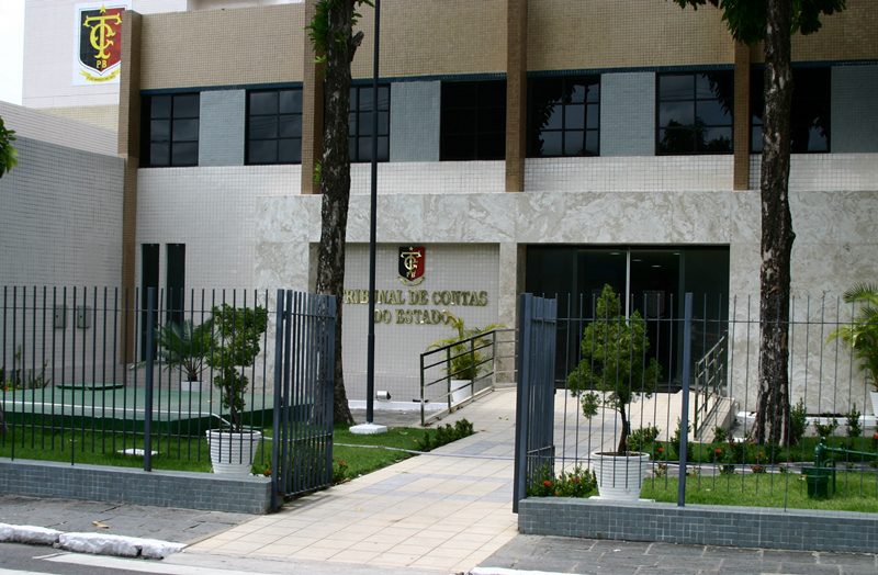 Presidente do TCE-PB alerta para excessos de contratados em municípios da Paraíba e cita possibilidade de reprovação de contas dos gestores TCE-PB, Corte, Prefeituras