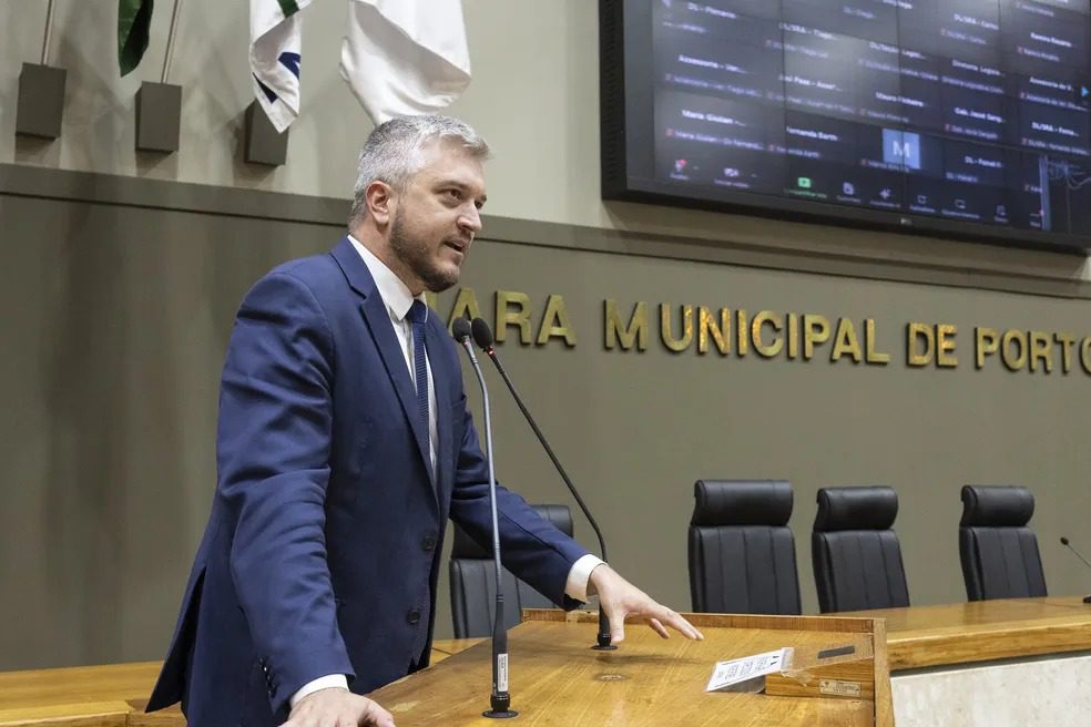 Lei escrita por inteligência artificial é aprovada por vereadores em Porto Alegre