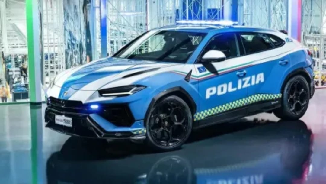 Itália: Polícia incrementa frota com SUV de R$ 4,3 milhões da Lamborghini