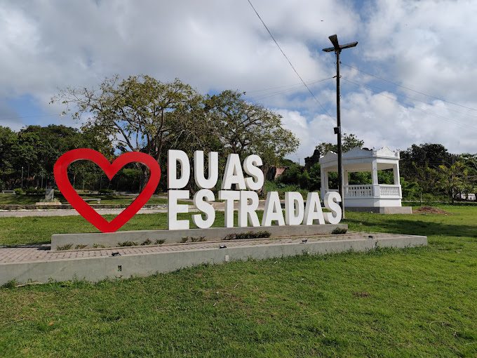 Com pouco mais de 3 mil habitantes, Duas Estradas lança edital de mais de R$ 1 milhão para comprar combustível Com pouco mais de 3 mil habitantes, Duas Estradas lança edital de mais de R$ 1 milhão para comprar combustível