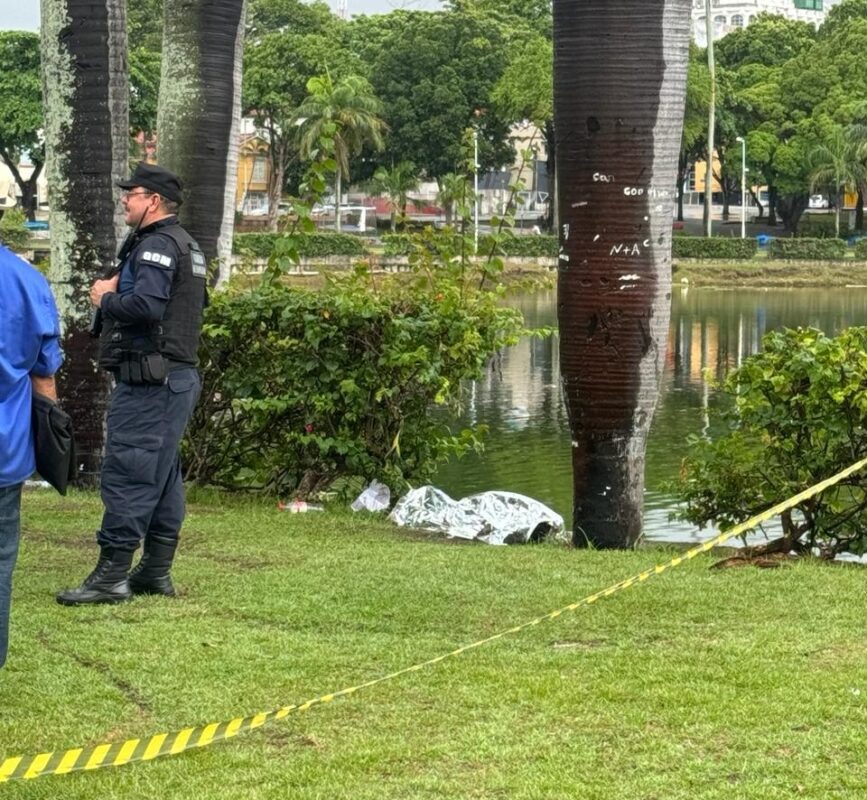 Homem é assassinado e corpo é encontrado no Parque da Lagoa, em João Pessoa