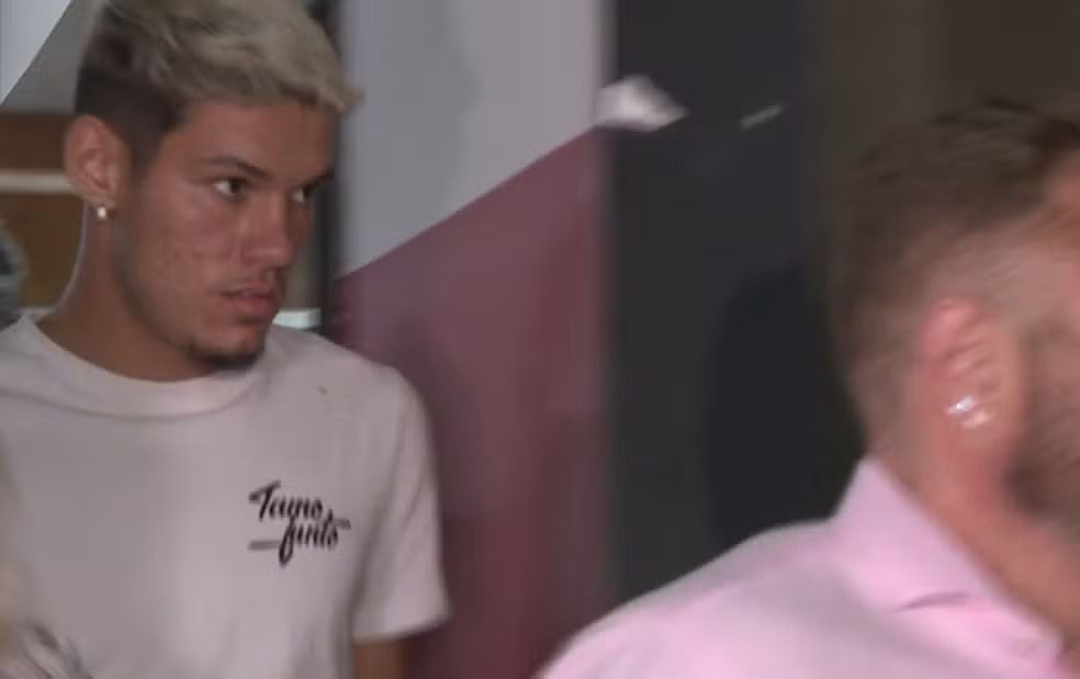 Polícia quer histórico de saúde de jovem morta após encontro com jogador paraibano que atua no Corinthians polícia
