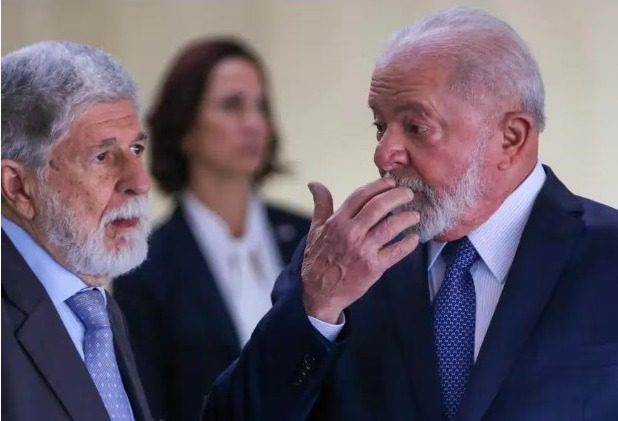 Após ser considerado 'persona non grata' por Israel, Lula se reúne com Amorim e ministros do governo