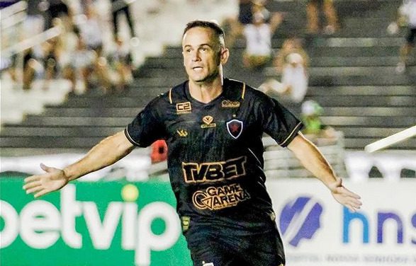 Os gols da partida foram marcados por Pipico (foto) e Erick no segundo tempo (foto: reprodução/instagram/Botafogo/Cristiano Santos).