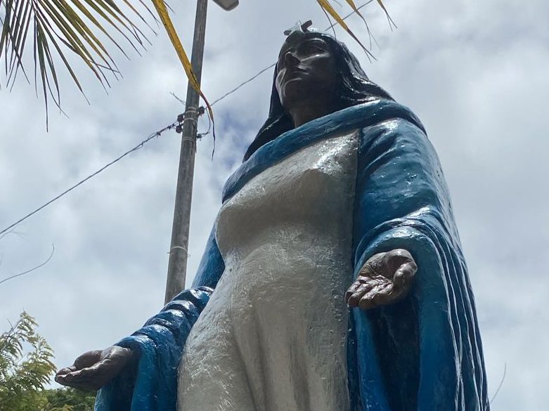 Imagem de Iemanjá em João Pessoa é restaurada em "pagamento de promessa"; religiões aguardam nova estátua