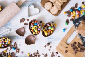 Páscoa: ovos de chocolate caseiros caem no gosto da população e confeiteiras apostam na criatividade para conquistar clientes