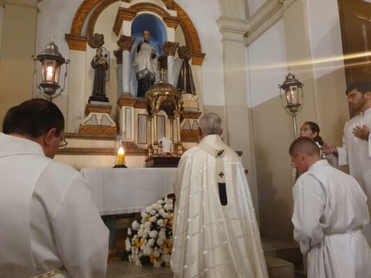 Igreja Católica na Paraíba relembra crucificação de Jesus nesta Sexta-feira Santa