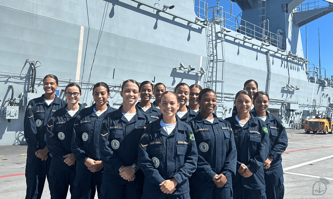 Conheça mulheres marinheiras que integram tripulação do maior navio da Marinha do Brasil atracado em Cabedelo