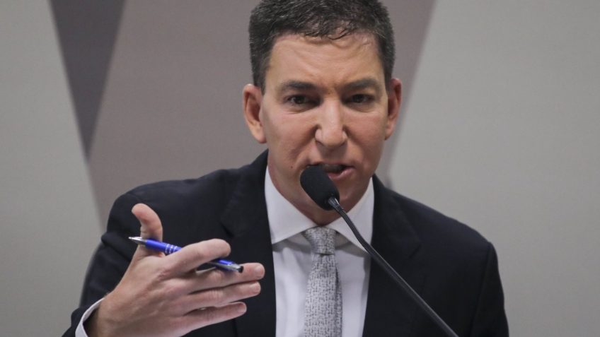 Glenn Greenwald defende Musk: 'X não será arma de regime de censura judicial'