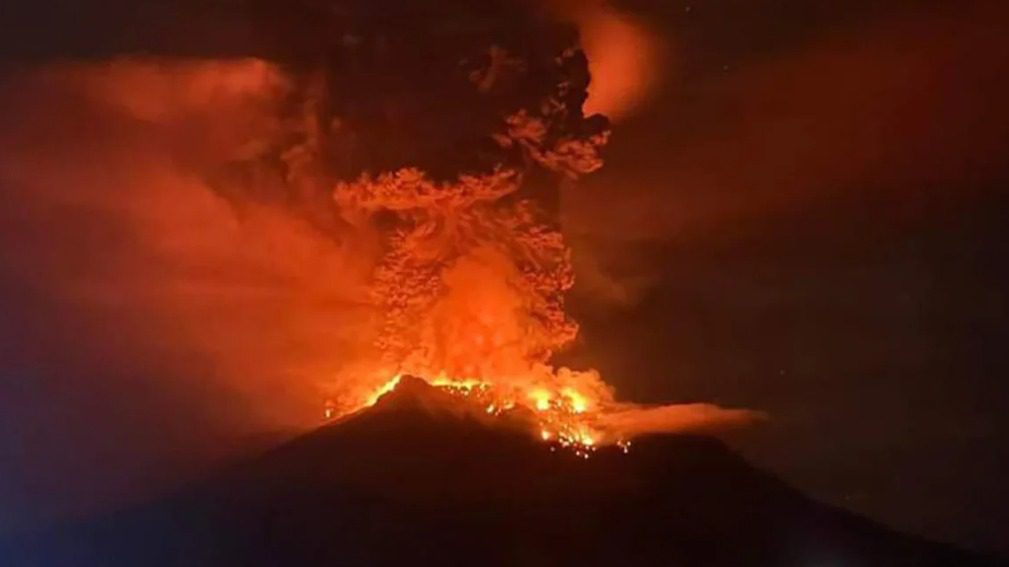 Vulcão fogo Indonésia