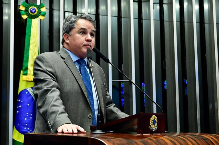 Efraim Filho comemora acordo com Governo Federal pela continuidade da desoneração: "solução possível"