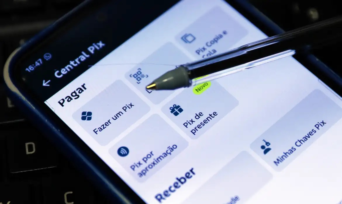 Banco Central avalia interligar PIX com sistemas de pagamentos de outros países