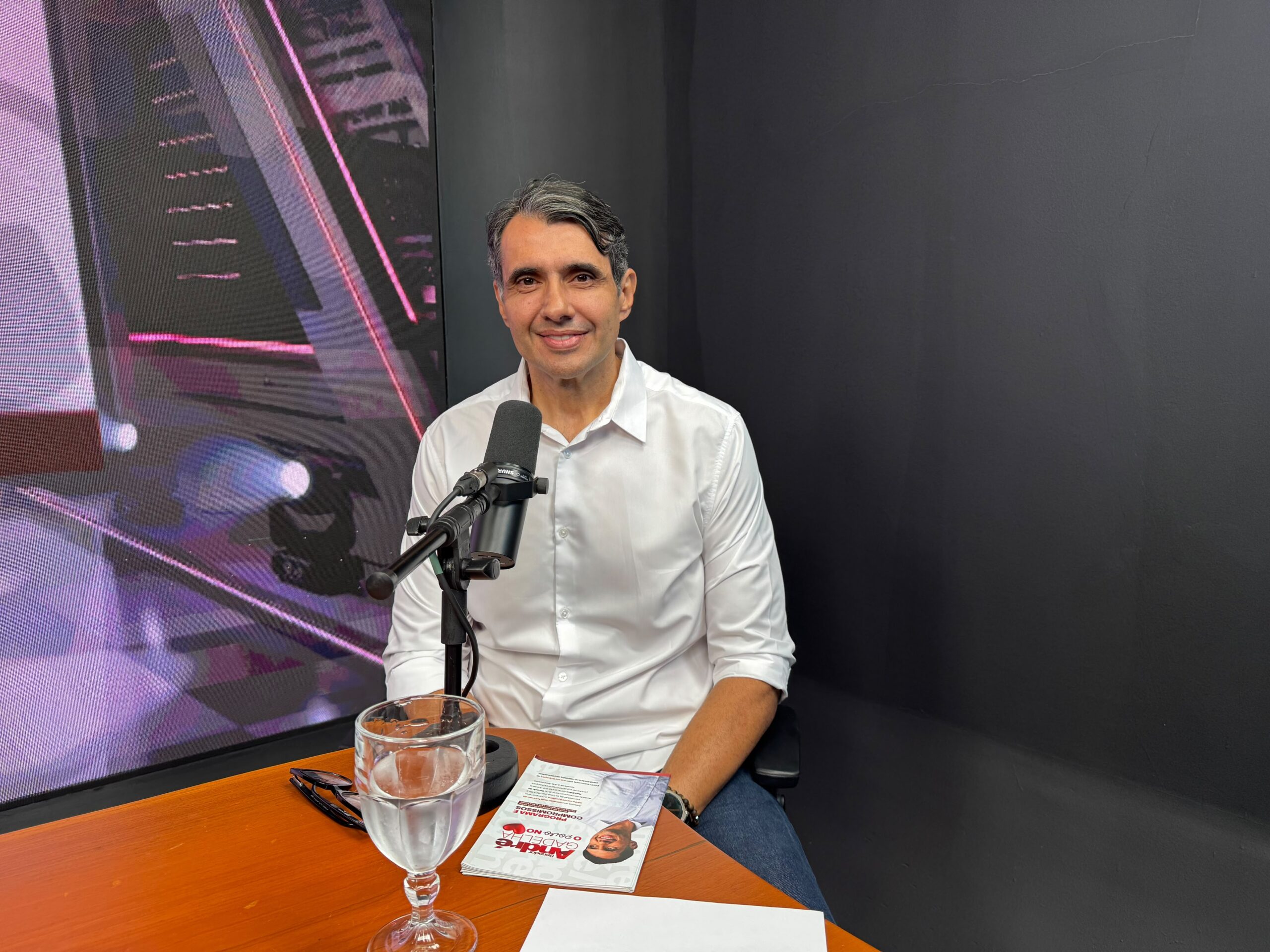 André Gadelha diz que presidencialismo "está falido" devido a emendas e defende regras para transparência