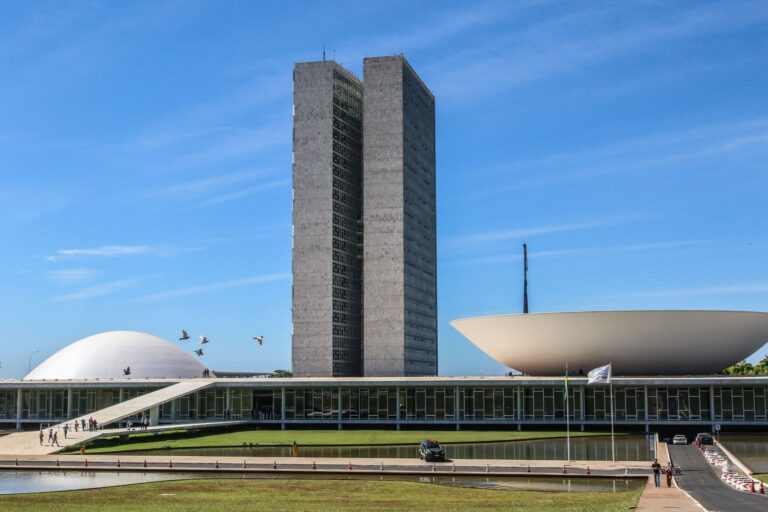 Governo do Brasil abre processo de reciprocidade contra os Estados Unidos