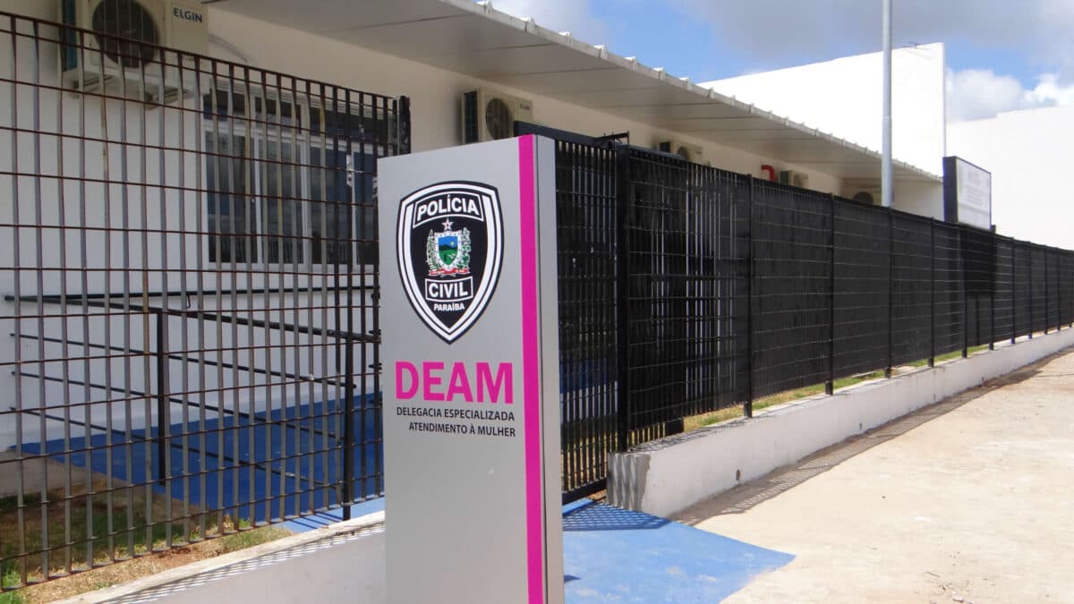 Homem é preso em flagrante por descumprir medidas protetivas contra ex-esposa, em João Pessoa