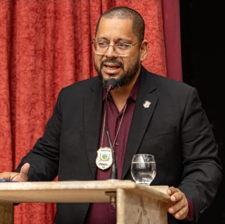 Presidente da AGEPPEN critica acordo que gera desigualdade no tratamento das forças policiais na Paraíba