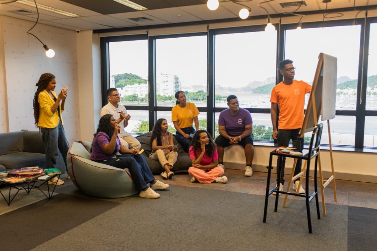 Instituto Coca-Cola Brasil e Solar Coca-Cola abrem 500 vagas de curso de inglês online e capacitação profissional na Paraíba